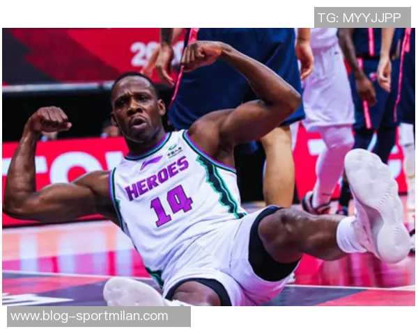 罗威留队困扰球队未来规划交易难觅合适替补成难题